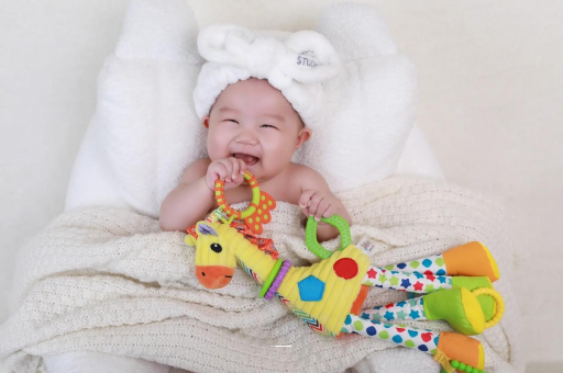 海口宝宝的口欲期